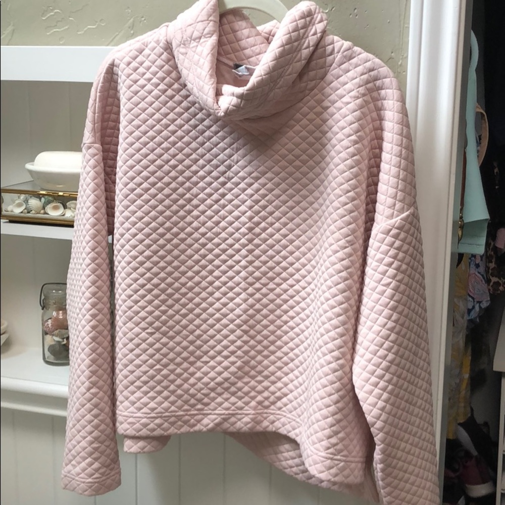 New Balance Quilted Cropped Pullover